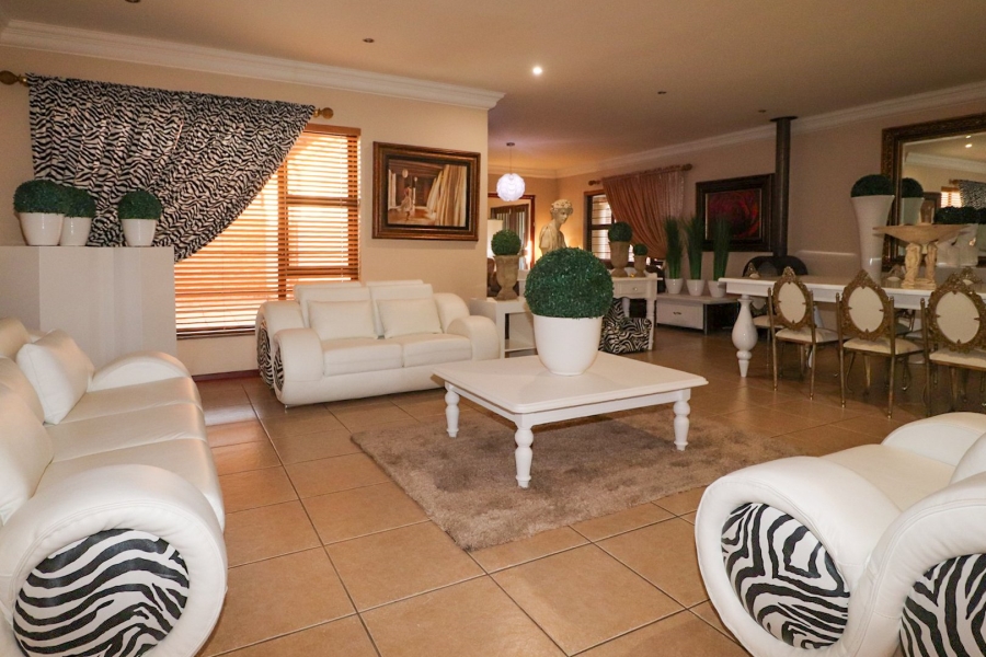 3 Bedroom Property for Sale in Wilkoppies North West